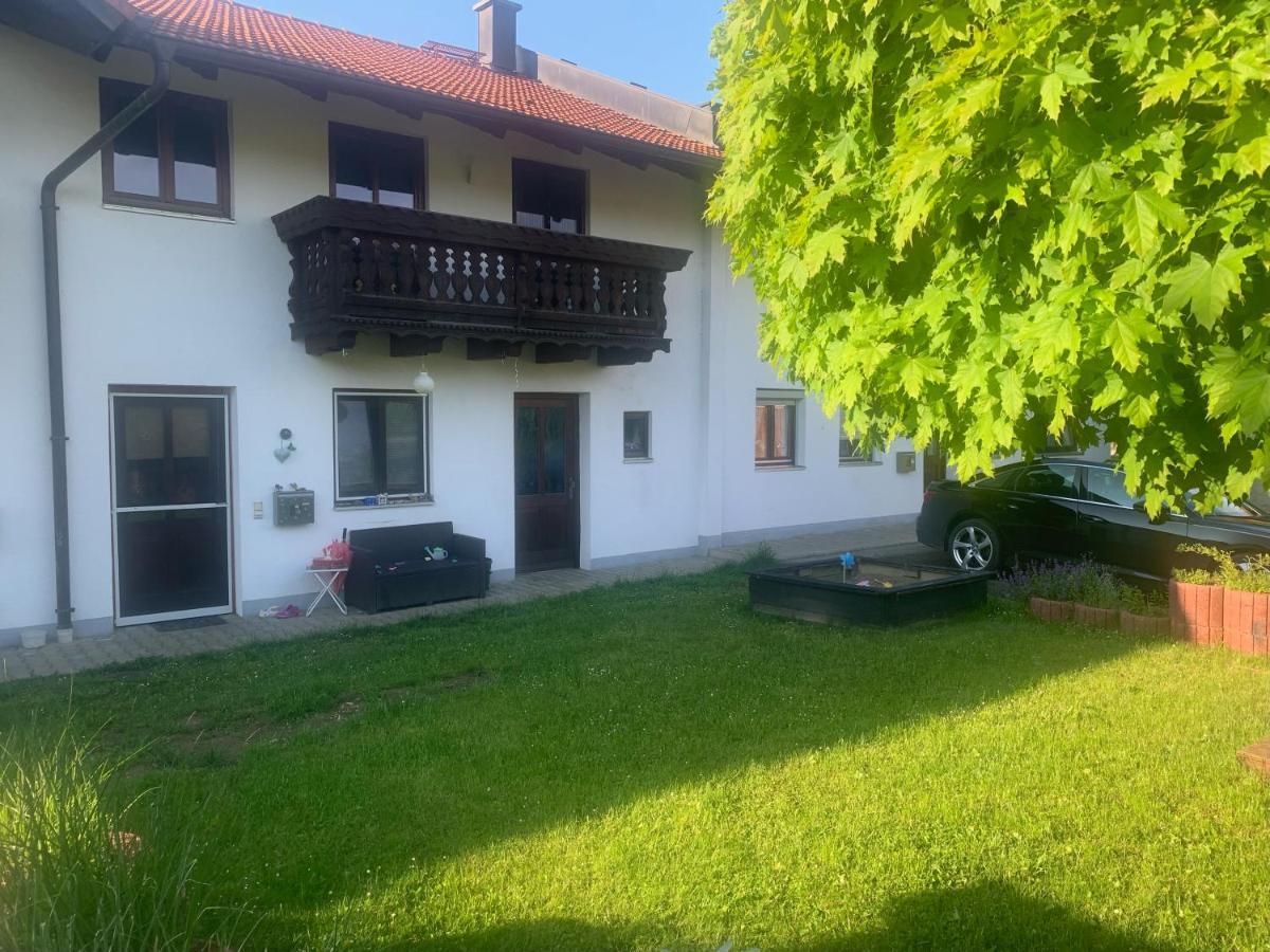 Ferienwohnung Am Ponyhof Altotting Bagian luar foto